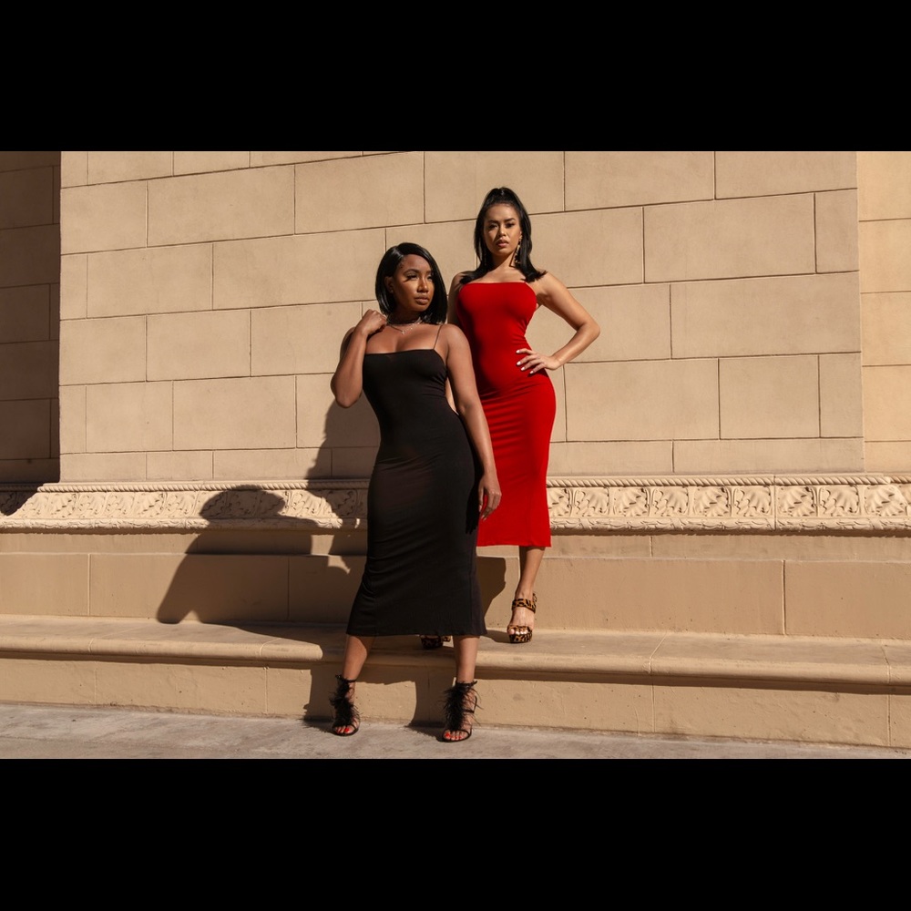 Priveè Label Red Sienna  Ribbed Dress - Picture 3 of 4